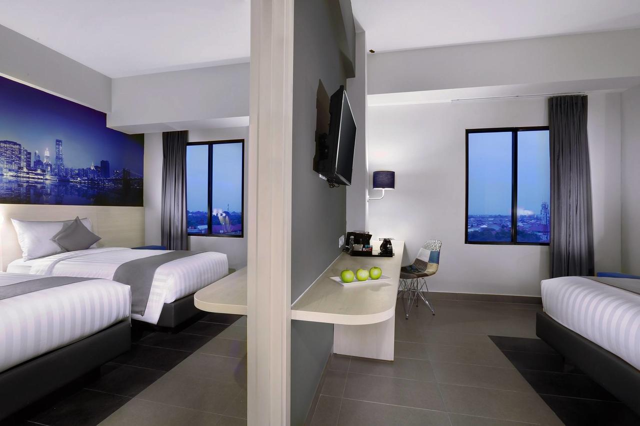 Hotel Neo+ Kebayoran Jakarta Exterior photo