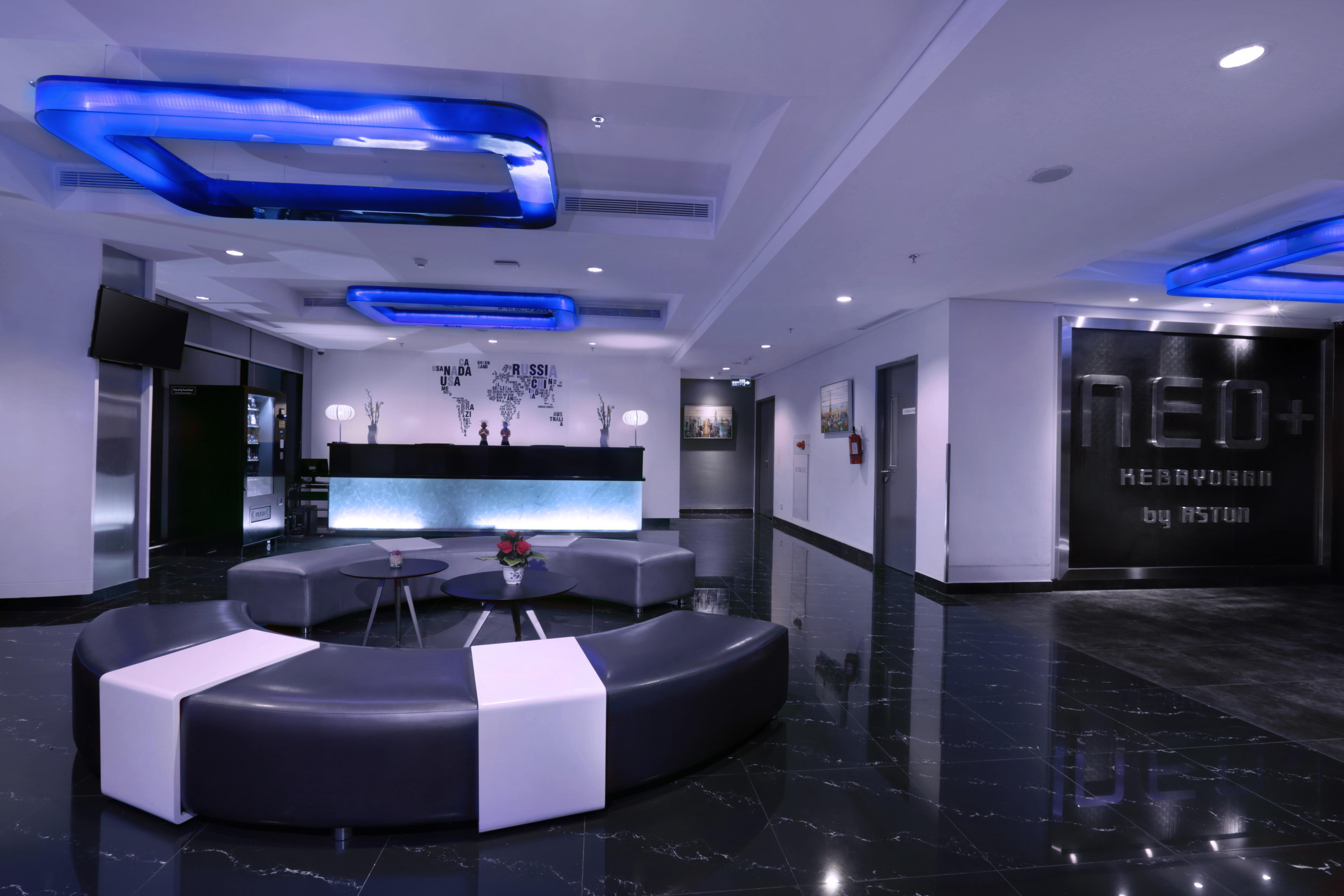 Hotel Neo+ Kebayoran Jakarta Exterior photo