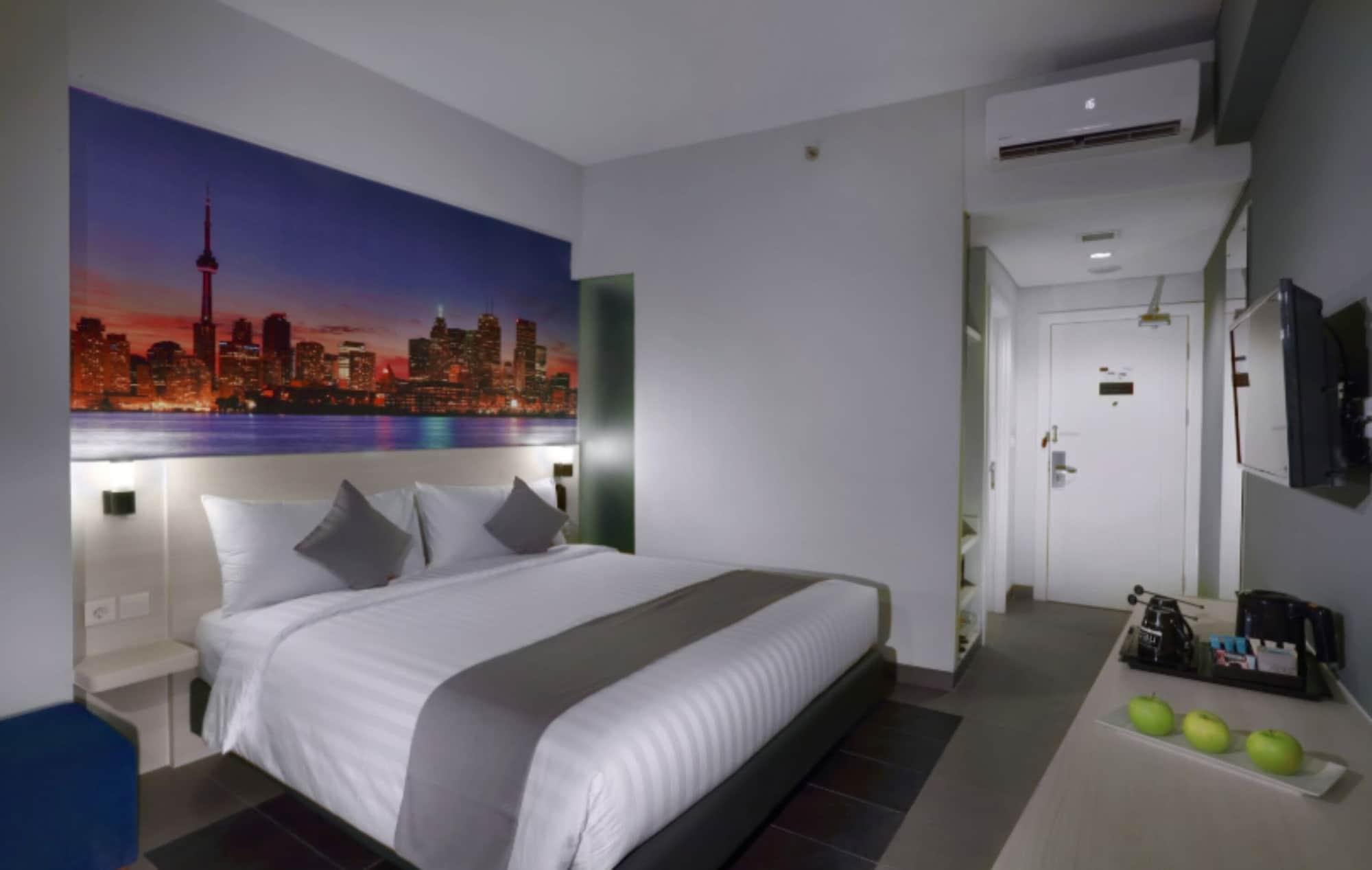 Hotel Neo+ Kebayoran Jakarta Exterior photo