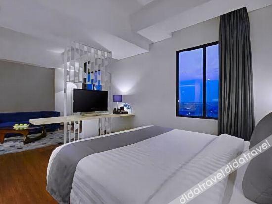 Hotel Neo+ Kebayoran Jakarta Exterior photo
