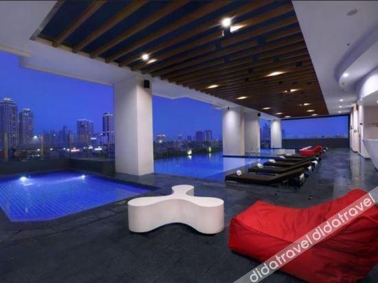 Hotel Neo+ Kebayoran Jakarta Exterior photo