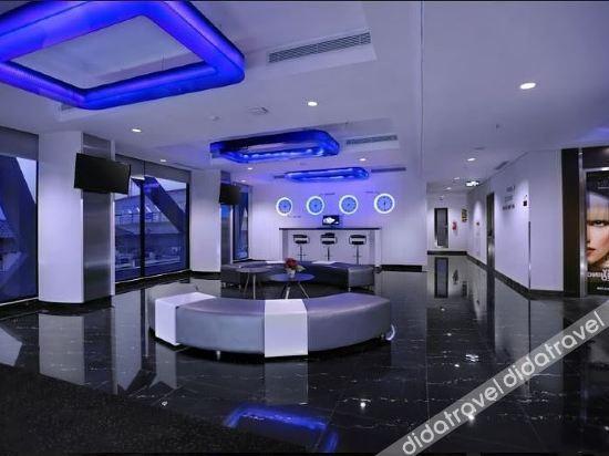 Hotel Neo+ Kebayoran Jakarta Exterior photo