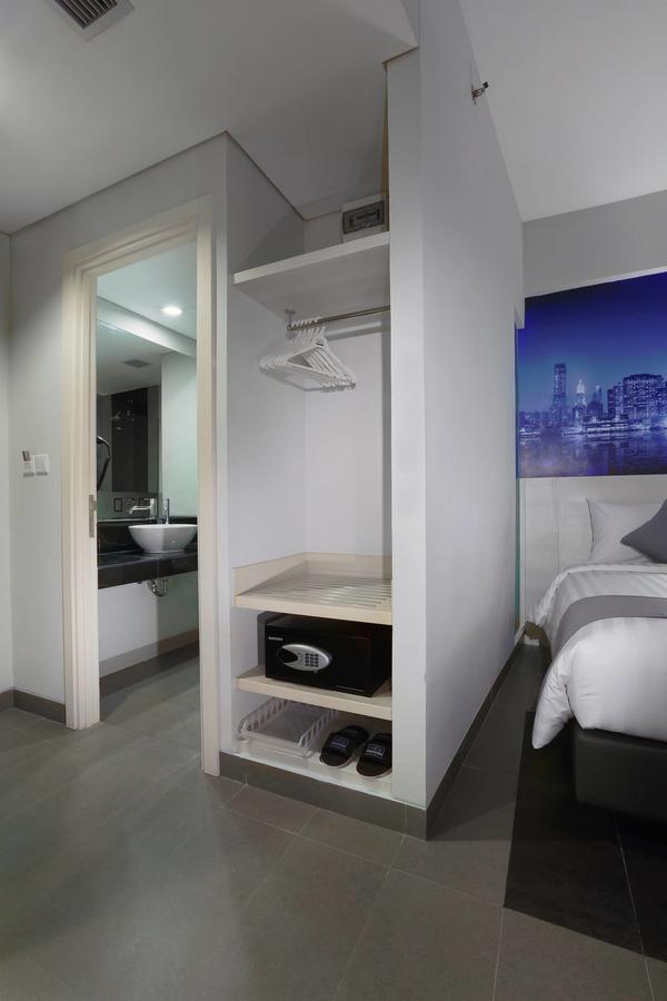 Hotel Neo+ Kebayoran Jakarta Exterior photo